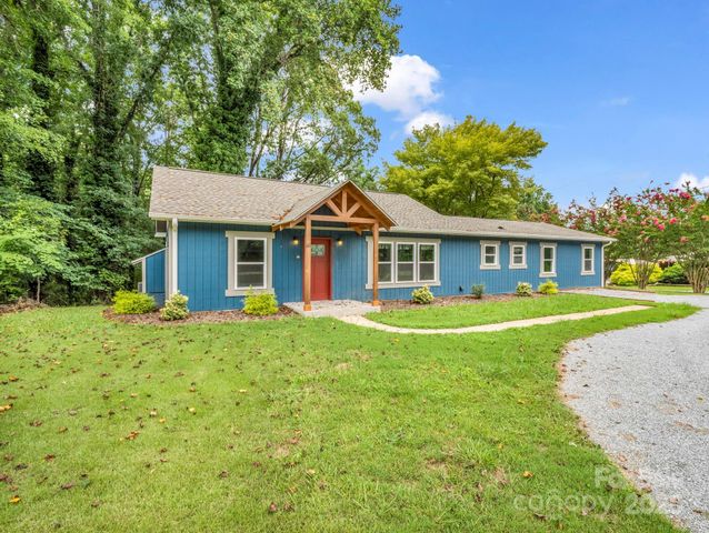 611 Peniel Road, Columbus, NC 28722