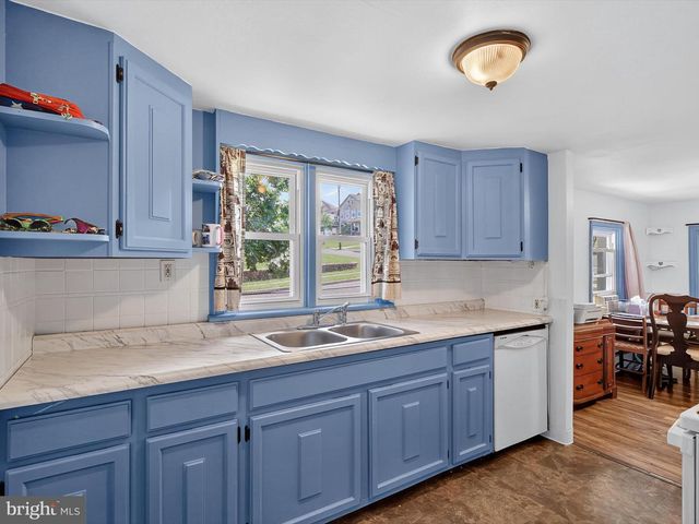 102 ALTOONA AVE, Enola, PA 17025
