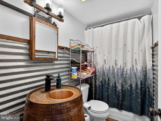 102 ALTOONA AVE, Enola, PA 17025