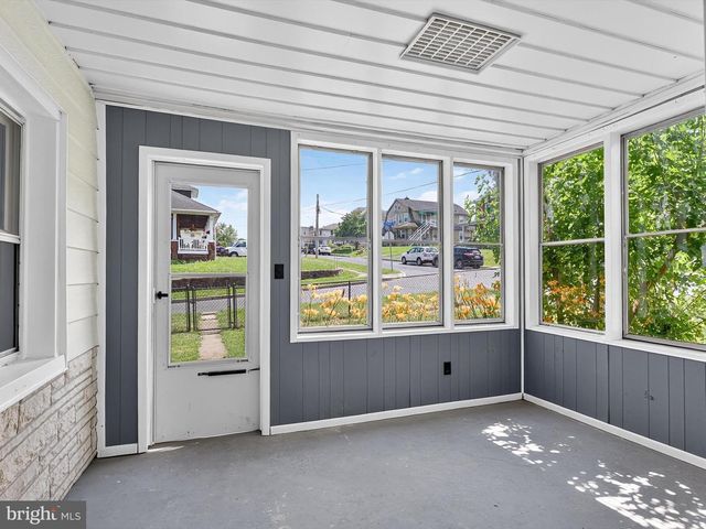 102 ALTOONA AVE, Enola, PA 17025