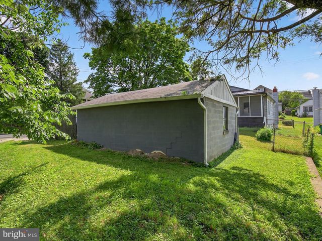 102 ALTOONA AVE, Enola, PA 17025