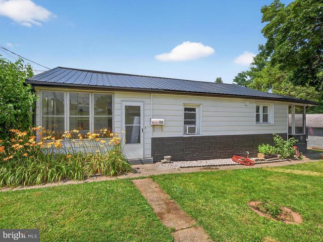 102 ALTOONA AVE, Enola, PA 17025