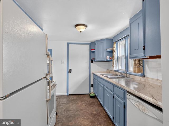 102 ALTOONA AVE, Enola, PA 17025