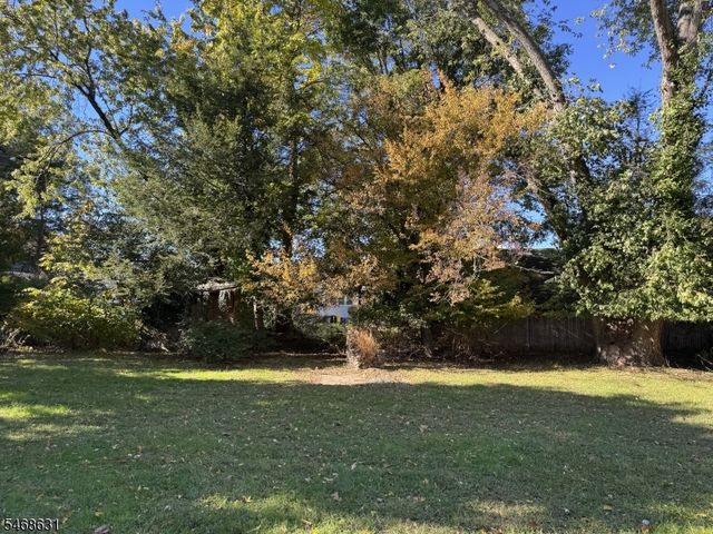 16 Linden Ave, Lincoln Park Boro, NJ 07035
