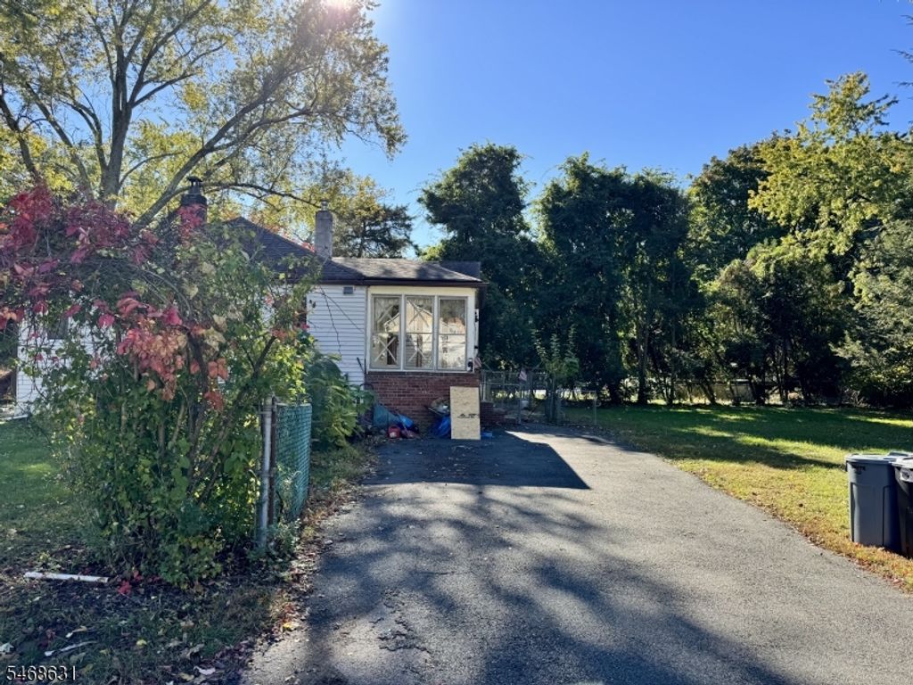 16 Linden Ave, Lincoln Park Boro, NJ 07035 — photo 2