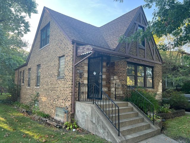 13826 S State Street, Riverdale, IL 60827