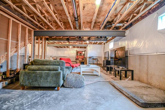 3009 Doe Drive, Franklin Twp, OH 45005