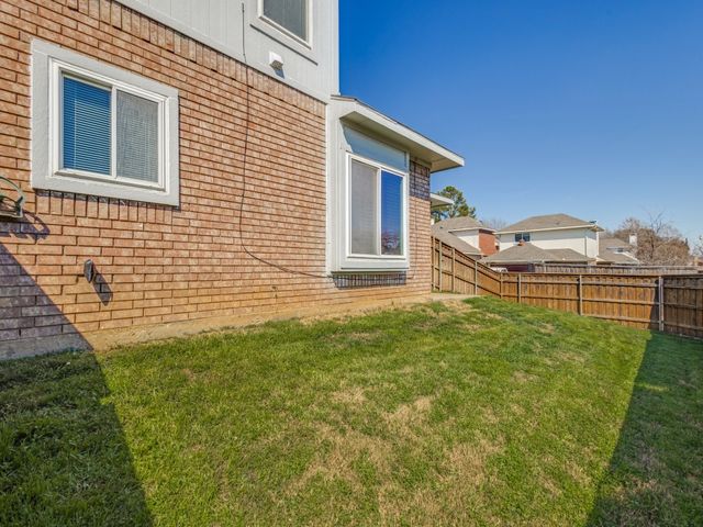 1815 Water Oak Drive, Lewisville, TX 75067