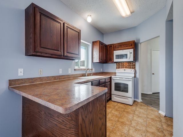 1815 Water Oak Drive, Lewisville, TX 75067