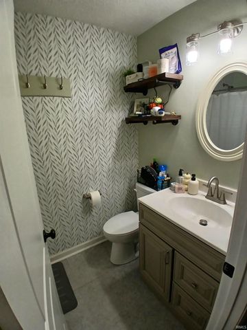 505 W Darby Drive, Otterbein, IN 47970