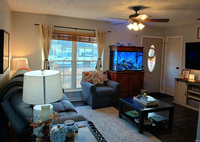 505 W Darby Drive, Otterbein, IN 47970