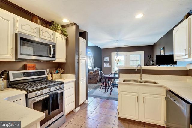 331 CLARKS WAY, York, PA 17403