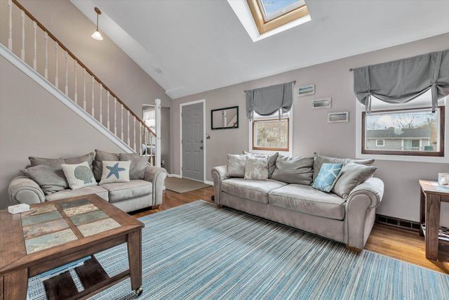 40 Woodside Drive, East Falmouth, MA 02536