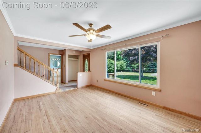 730 BOGIE LAKE Road, White Lake Charter Township, MI 48383