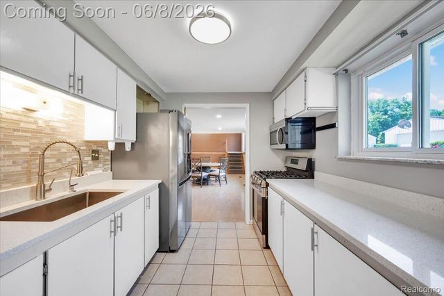 730 BOGIE LAKE Road, White Lake Charter Township, MI 48383