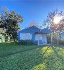 5618 E Crosstimbers Street, Houston, TX 77028
