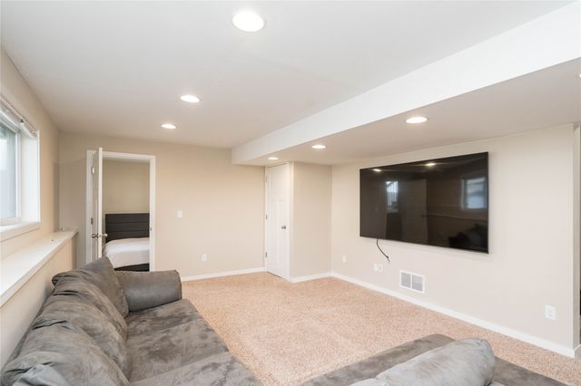 2888 Park Place, Norwalk, IA 50211