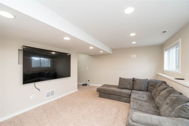 2888 Park Place, Norwalk, IA 50211