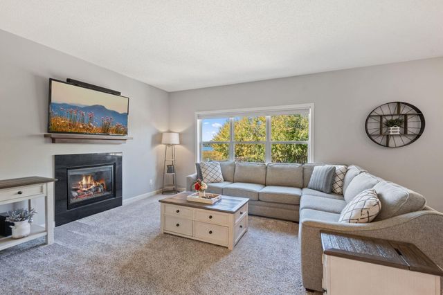 6877 Lasalle Circle NE, Albertville, MN 55301