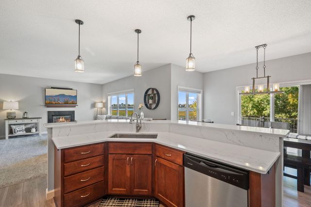 6877 Lasalle Circle NE, Albertville, MN 55301