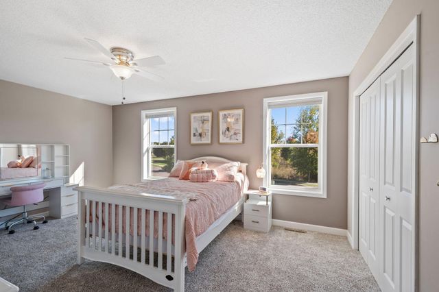 6877 Lasalle Circle NE, Albertville, MN 55301