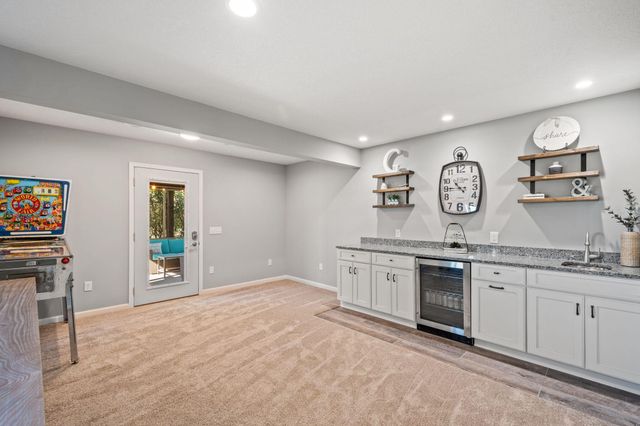 6877 Lasalle Circle NE, Albertville, MN 55301