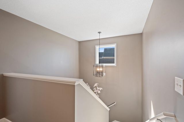 6877 Lasalle Circle NE, Albertville, MN 55301