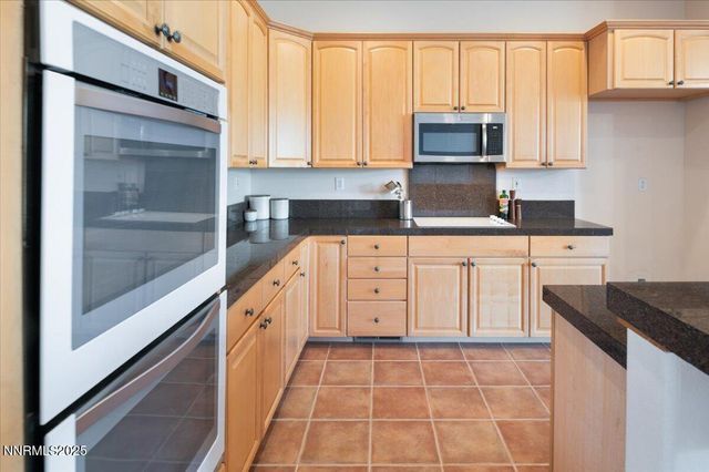 2720 Albazano Drive, Sparks, NV 89436