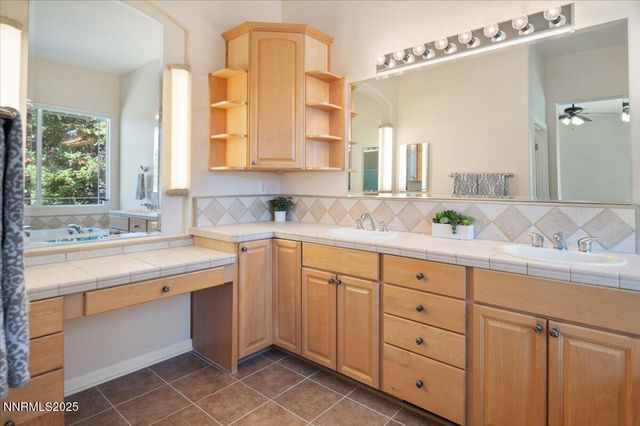 2720 Albazano Drive, Sparks, NV 89436