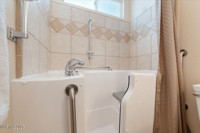 2720 Albazano Drive, Sparks, NV 89436