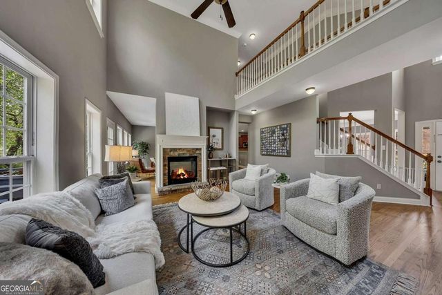 1025 Boxwood Lane, Canton, GA 30114