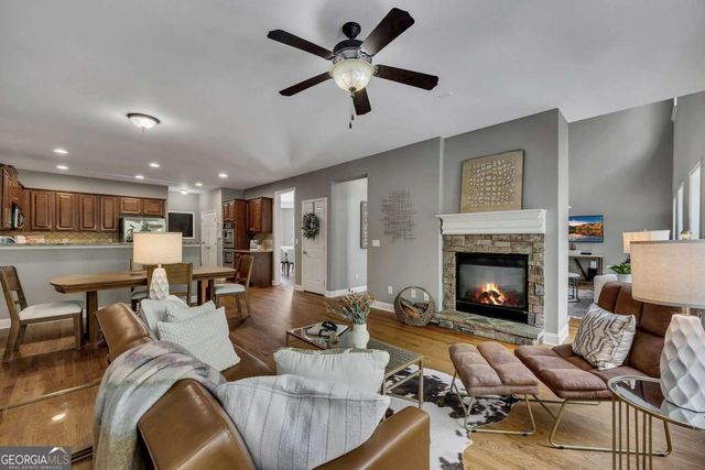 1025 Boxwood Lane, Canton, GA 30114