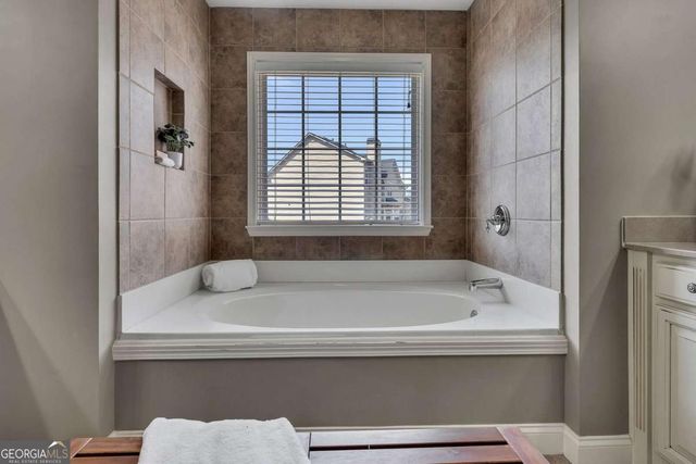 1025 Boxwood Lane, Canton, GA 30114