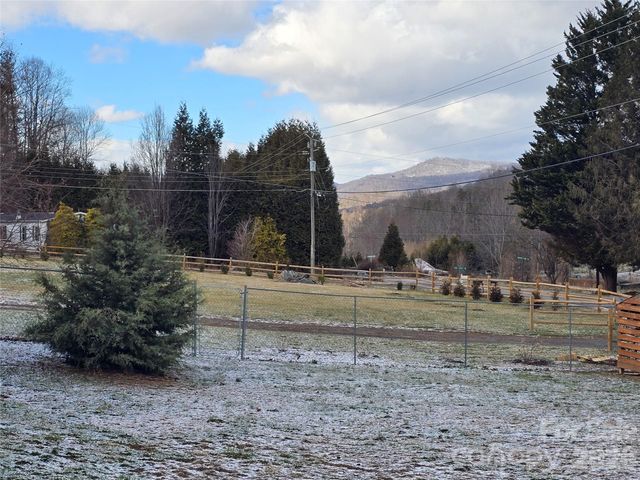 703 Garren Creek Road, Fairview, NC 28730