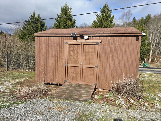 703 Garren Creek Road, Fairview, NC 28730