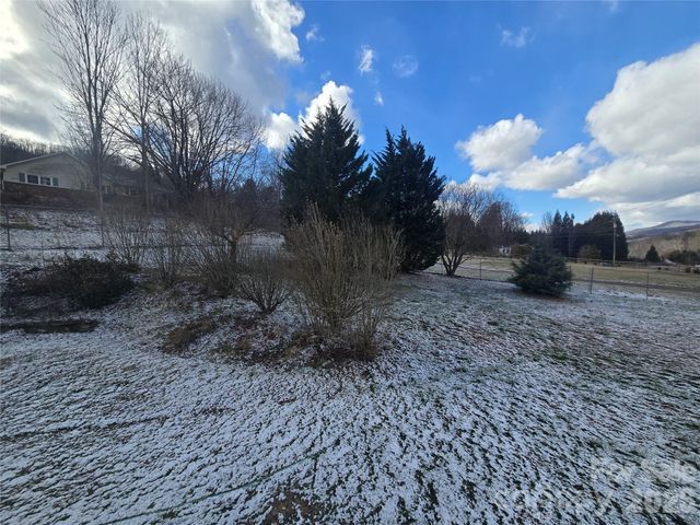 703 Garren Creek Road, Fairview, NC 28730