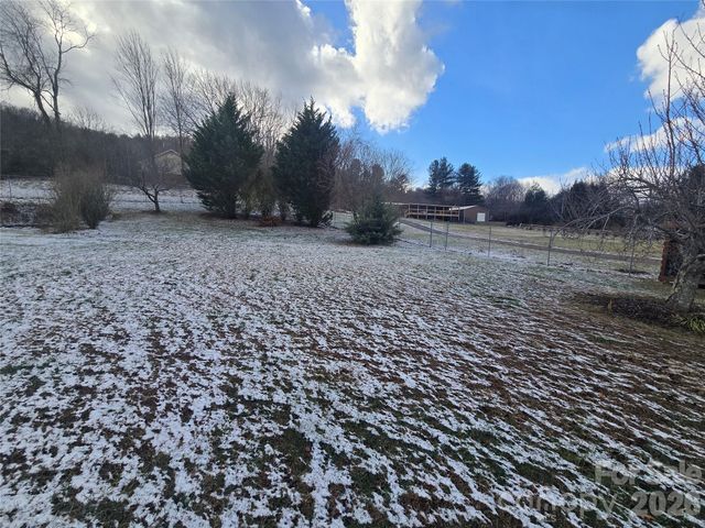 703 Garren Creek Road, Fairview, NC 28730