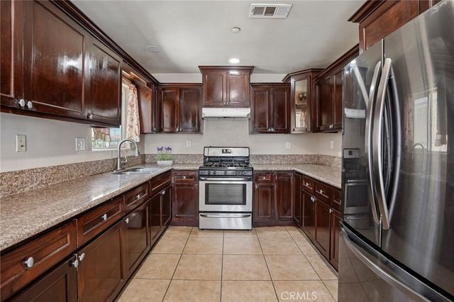 11421 Stanford Avenue, Los Angeles, CA 90059