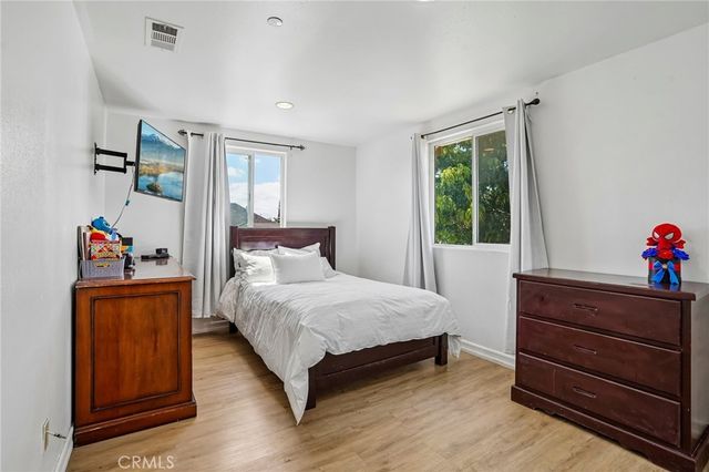 11421 Stanford Avenue, Los Angeles, CA 90059