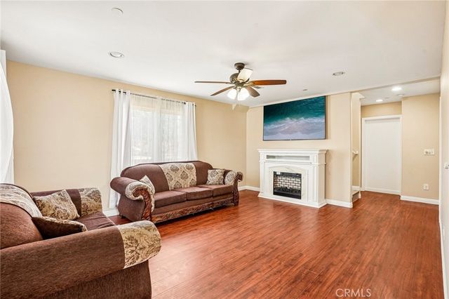 11421 Stanford Avenue, Los Angeles, CA 90059