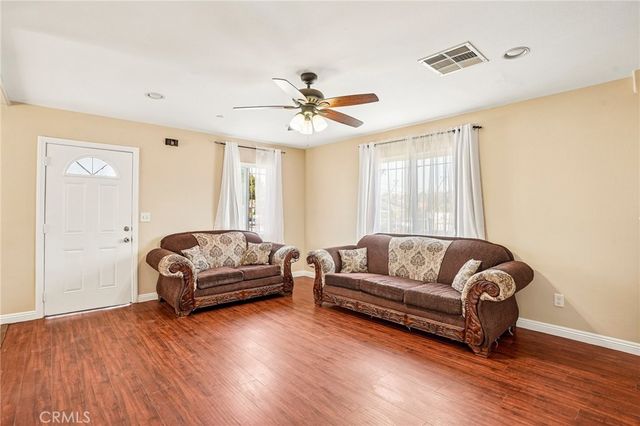 11421 Stanford Avenue, Los Angeles, CA 90059