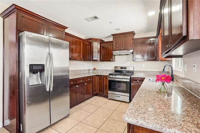 11421 Stanford Avenue, Los Angeles, CA 90059