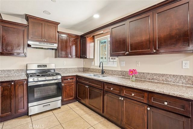 11421 Stanford Avenue, Los Angeles, CA 90059