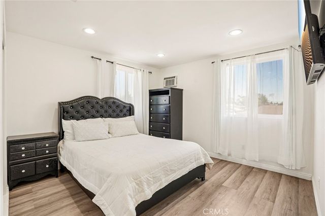 11421 Stanford Avenue, Los Angeles, CA 90059