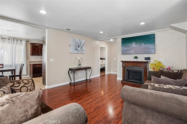 11421 Stanford Avenue, Los Angeles, CA 90059