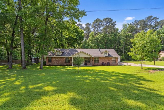 129 Pine Valley Drive, Livingston, TX 77351