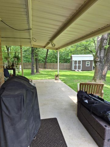 129 Pine Valley Drive, Livingston, TX 77351