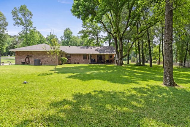 129 Pine Valley Drive, Livingston, TX 77351