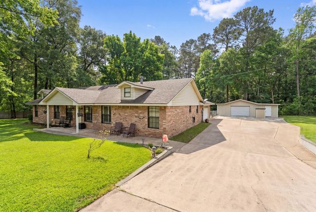 129 Pine Valley Drive, Livingston, TX 77351