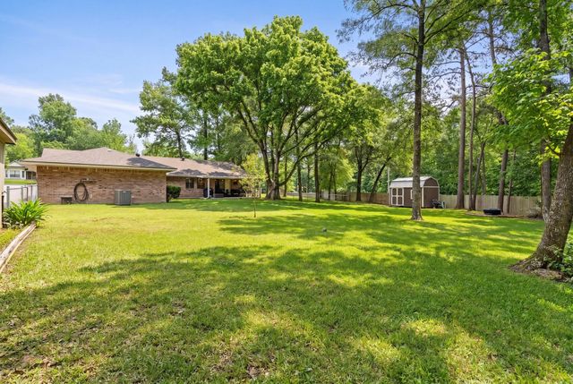 129 Pine Valley Drive, Livingston, TX 77351
